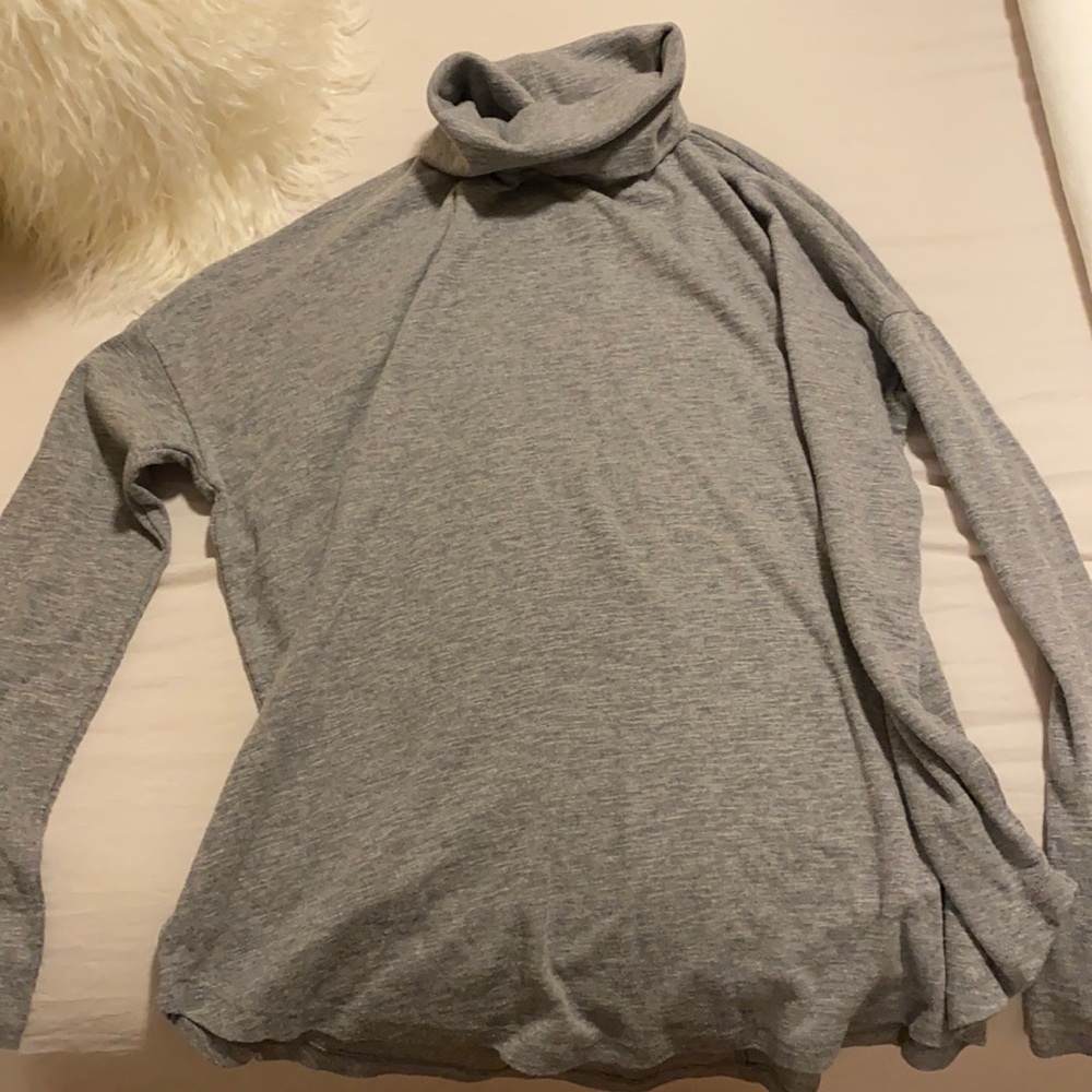 TURTLENECK SHIRT